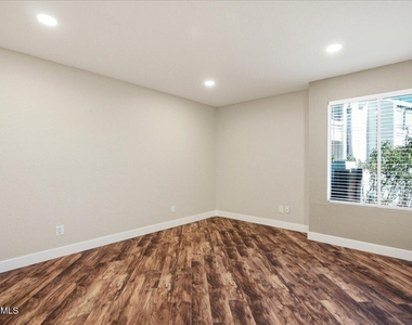 7350 N Via Paseo Del Sur -- - Photo Thumbnail 9