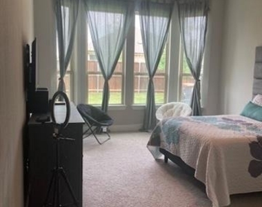 645 Highberry Drive - Photo Thumbnail 16