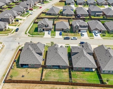 3257 Trails End Road - Photo Thumbnail 32