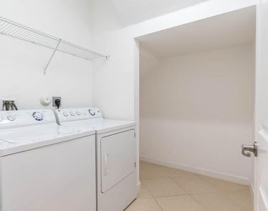 10283 Wellington Parc Drive - Photo Thumbnail 22