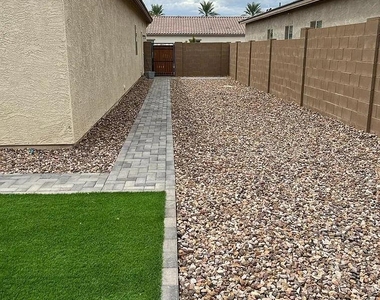 162 W Seven Seas Drive - Photo Thumbnail 14
