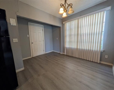 1800 Fernwood Circle - Photo Thumbnail 6