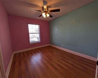1800 Fernwood Circle - Photo Thumbnail 10