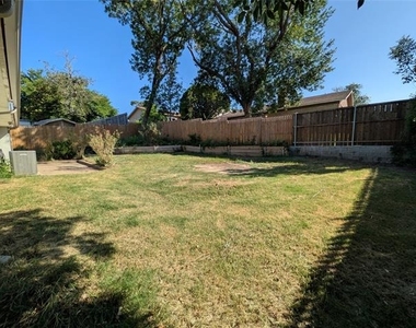 1800 Fernwood Circle - Photo Thumbnail 13
