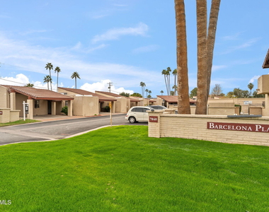7840 N 7th Street - Photo Thumbnail 1
