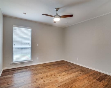 5906 Brushy Creek Trail - Photo Thumbnail 14