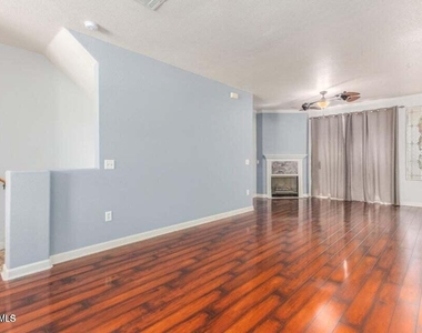 4455 E Paradise Village Parkway S - Photo Thumbnail 8