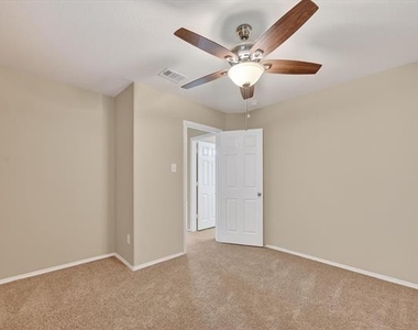 5640 Lincolnwood Drive - Photo Thumbnail 17