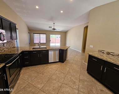 16804 N 20th Street - Photo Thumbnail 6