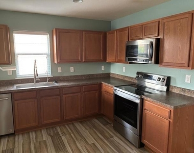 4613 Mountain Oak Street - Photo Thumbnail 3