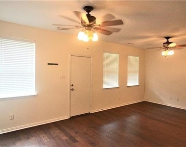 7836 Fox Horn Drive - Photo Thumbnail 18