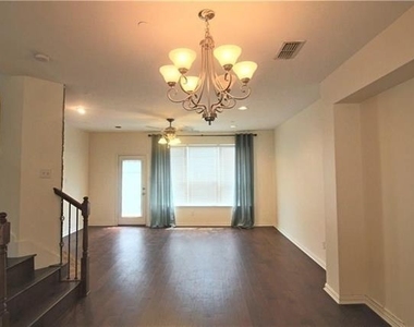 7836 Fox Horn Drive - Photo Thumbnail 5