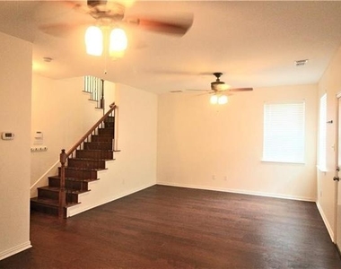 7836 Fox Horn Drive - Photo Thumbnail 16