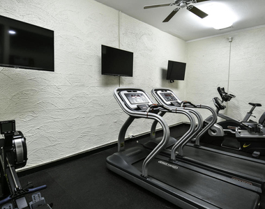 7950 E Camelback Road - Photo Thumbnail 19