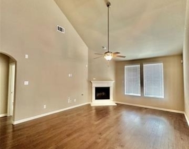 4001 Muscadine Drive - Photo Thumbnail 9