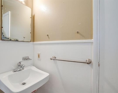 3216 Cockrell Avenue - Photo Thumbnail 16