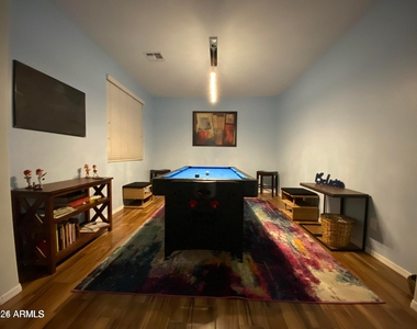 6906 S 78th Drive - Photo Thumbnail 7