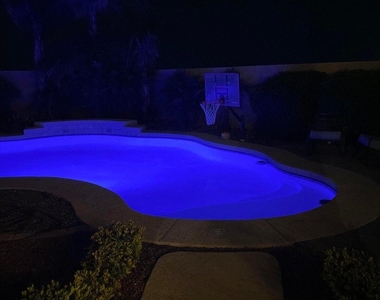 6906 S 78th Drive - Photo Thumbnail 18