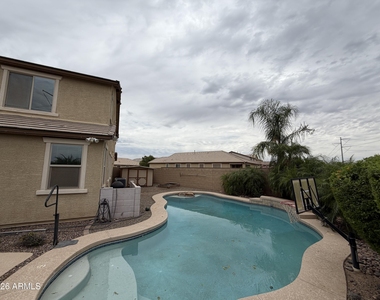6906 S 78th Drive - Photo Thumbnail 31