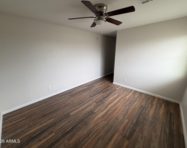 6906 S 78th Drive - Photo Thumbnail 23