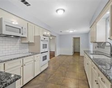 14722 Overview Drive - Photo Thumbnail 9