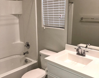 22654 E Stonecrest Drive - Photo Thumbnail 8