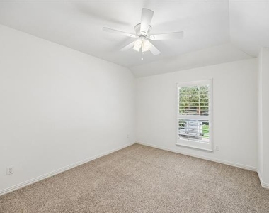 1613 Long Prairie Court - Photo Thumbnail 24