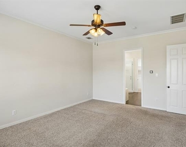 1613 Long Prairie Court - Photo Thumbnail 19