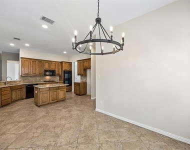 1613 Long Prairie Court - Photo Thumbnail 11