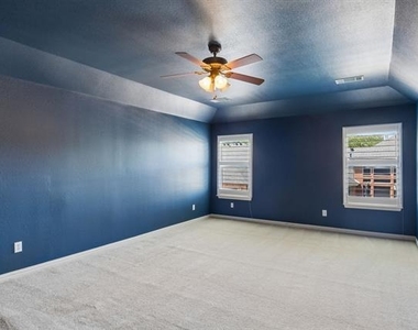 1613 Long Prairie Court - Photo Thumbnail 33