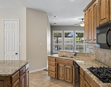 1613 Long Prairie Court - Photo Thumbnail 4