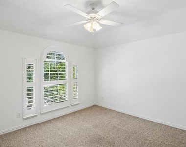 1613 Long Prairie Court - Photo Thumbnail 25