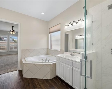 1613 Long Prairie Court - Photo Thumbnail 28