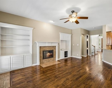 1613 Long Prairie Court - Photo Thumbnail 15