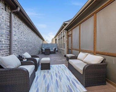 904 10th Street - Photo Thumbnail 12
