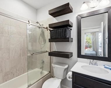 904 10th Street - Photo Thumbnail 11