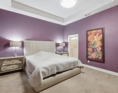 904 10th Street - Photo Thumbnail 5