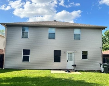 5425 Comanche Wells Drive - Photo Thumbnail 12
