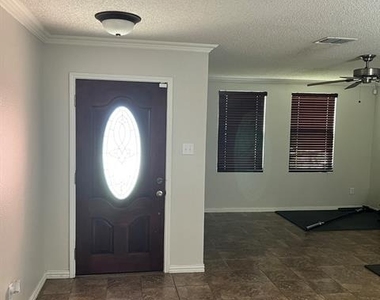 5425 Comanche Wells Drive - Photo Thumbnail 1