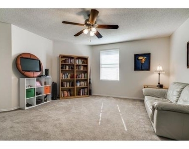 5425 Comanche Wells Drive - Photo Thumbnail 7