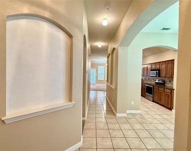 10008 Coolidge Drive - Photo Thumbnail 7