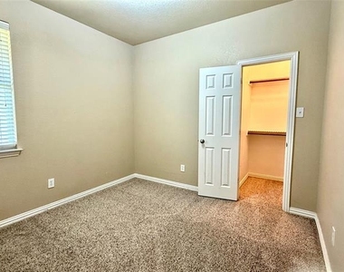 10008 Coolidge Drive - Photo Thumbnail 16