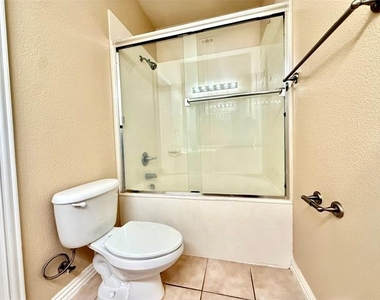 10008 Coolidge Drive - Photo Thumbnail 12