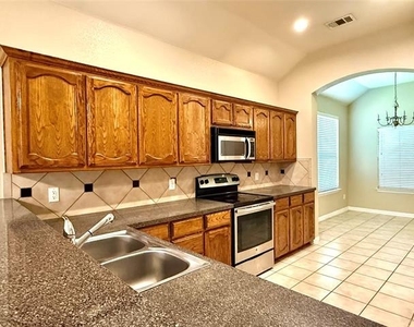 10008 Coolidge Drive - Photo Thumbnail 2