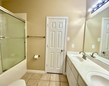 10008 Coolidge Drive - Photo Thumbnail 13