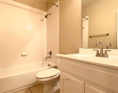 10008 Coolidge Drive - Photo Thumbnail 19