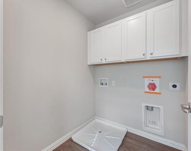 1274 Alamo Drive - Photo Thumbnail 16