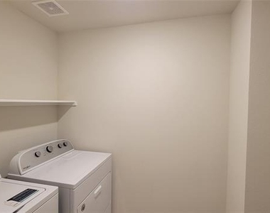 807 Goldenrod Lane - Photo Thumbnail 24