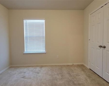 807 Goldenrod Lane - Photo Thumbnail 20