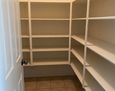 4414 E Peach Tree Drive - Photo Thumbnail 5